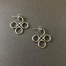 Load image into Gallery viewer, Clover Earrings
