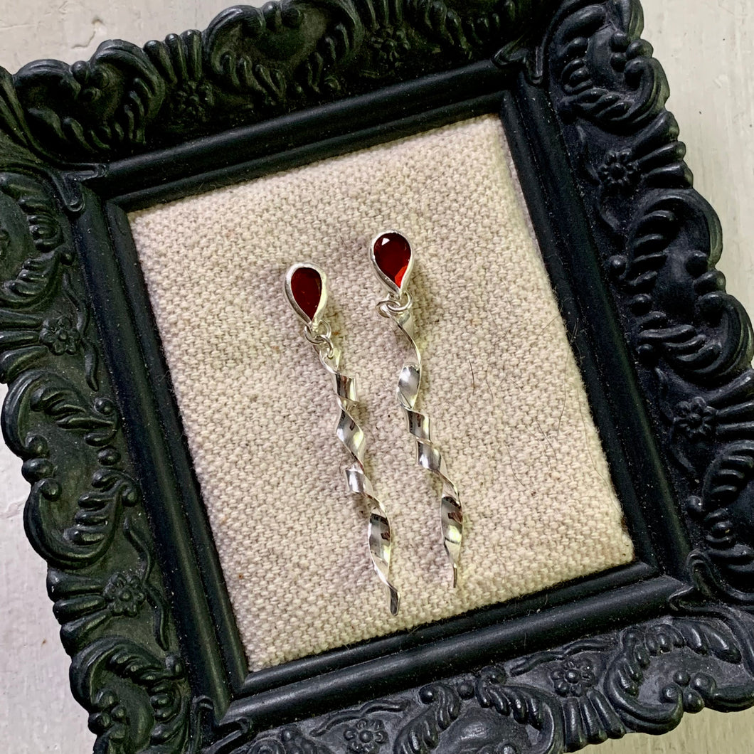 Garnet Ribbon Earrings